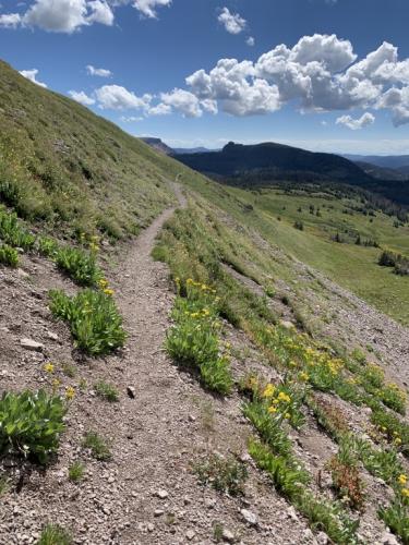 Crater Lake trail